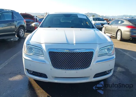 2013 Chrysler 300C Luxury Series Awd z USA, uszkodzony, nr VIN 2C3CCAST3DH505604